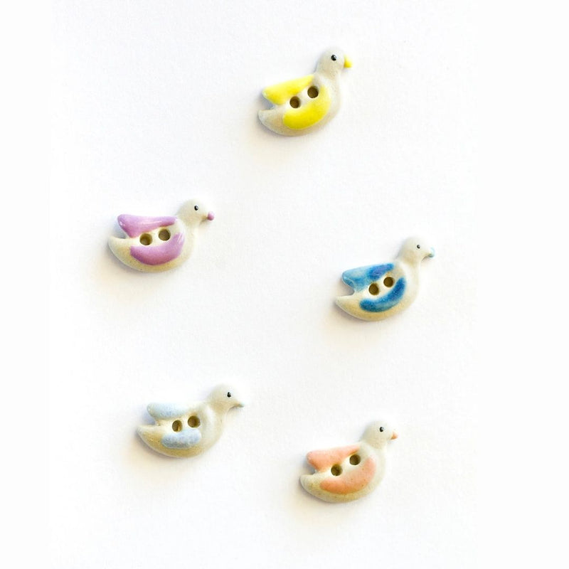 Incomparable Buttons - Small Multi Doves - Card of 5